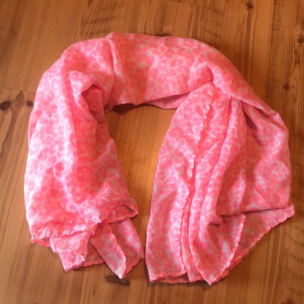 Pink & White Leopard Scarf